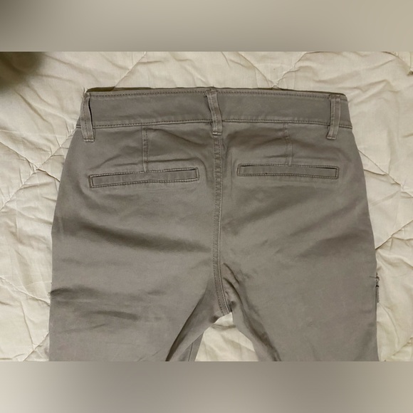 Old navy “rockstar” cargo pants - Picture 2 of 5
